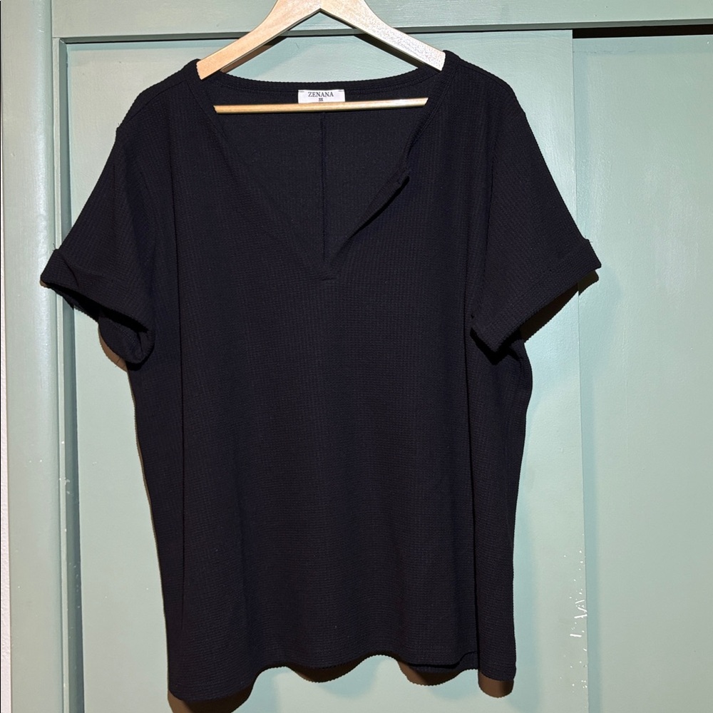 Zenana Black V-Neck Short Sleeve Top